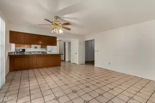 8618 N 43rd Dr, Glendale, AZ 85302 - Photo 10