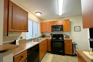 10055 E Mountainview Lake Dr, Scottsdale, AZ 85258 - Photo 2