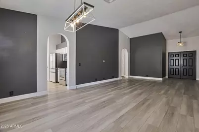 7126 W Columbine Drive, Peoria, AZ 85381 - Photo 6