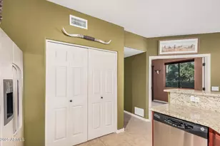 3330 S Gilbert Rd, Chandler, AZ 85286 - Photo 20