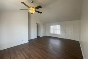 10614 N 72nd Ave, Peoria, AZ 85345 - Photo 6