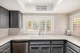 10449 N 9th St, Phoenix, AZ 85020 - Photo 2