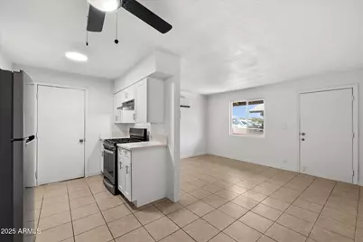 2343 E Pueblo -- #4, Phoenix, AZ 85040 - Photo 8