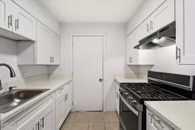 2343 E Pueblo -- #4, Phoenix, AZ 85040 - Photo 10