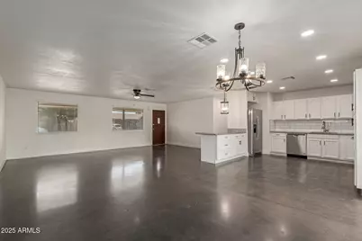 5732 N 63rd Drive, Glendale, AZ 85301 - Photo 8