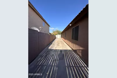 7035 S 43rd Drive, Laveen, AZ 85339 - Photo 12