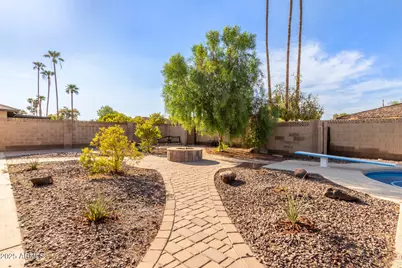 2070 E Manhatton Drive, Tempe, AZ 85282 - Photo 40