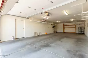 2070 E Manhatton Dr, Tempe, AZ 85282 - Photo 36