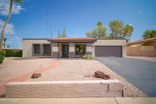 702 E Coral Gables Dr, Phoenix, AZ 85022 - Photo 40