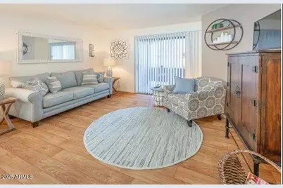5740 N 59th Avenue #1B, Glendale, AZ 85301 - Photo 2