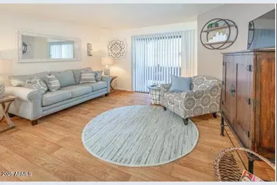 5740 N 59th Avenue #1B, Glendale, AZ 85301 - Photo 2