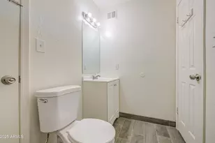 1129 E South Mountain Ave, Phoenix, AZ 85042 - Photo 20