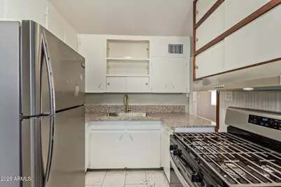 2917 W Diana Avenue, Phoenix, AZ 85051 - Photo 6