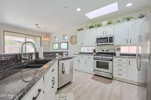 2462 W Turtle Hill Dr, Anthem, AZ 85086 - Photo 2