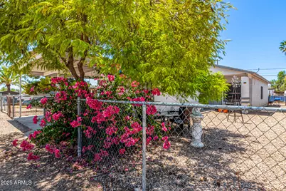 309 5th Avenue E, Buckeye, AZ 85326 - Photo 6