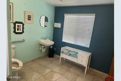 215 E Lexington Avenue, Phoenix, AZ 85012 - Photo 8