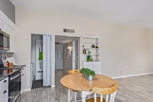 10612 W Oakmont Dr, Sun City, AZ 85351 - Photo 12