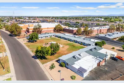 10612 W Oakmont Drive, Sun City, AZ 85351 - Photo 32