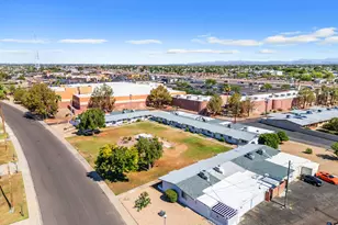 10612 W Oakmont Dr, Sun City, AZ 85351 - Photo 32