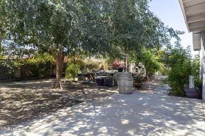 537 W Posada Avenue, Mesa, AZ 85210 - Photo 18
