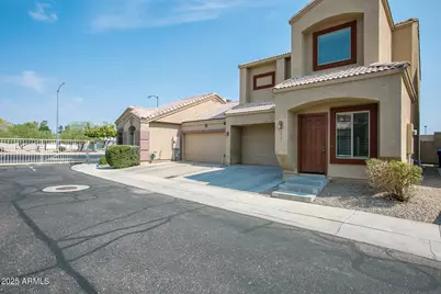 2731 E Schiliro, Phoenix, AZ 85032 - Photo 1