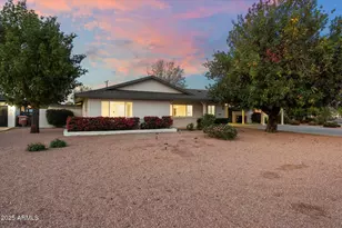 8228 E Oak St, Scottsdale, AZ 85257 - Photo 1