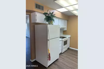 13071 N 100th Drive, Sun City, AZ 85351 - Photo 8