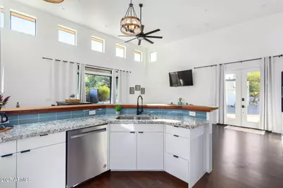 8325 E Wethersfield Road, Scottsdale, AZ 85260 - Photo 12