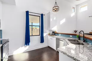 8325 E Wethersfield Rd, Scottsdale, AZ 85260 - Photo 10