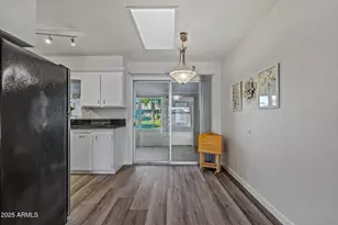 10114 W Royal Oak Rd, Sun City, AZ 85351 - Photo 10