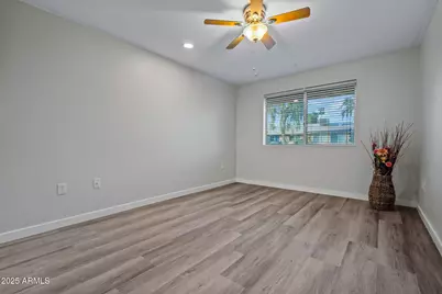 10114 W Royal Oak Road, Sun City, AZ 85351 - Photo 40