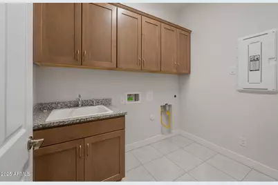 24897 N 169th Drive, Surprise, AZ 85387 - Photo 8