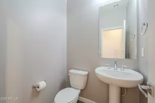 2271 E Hidalgo Ave, Phoenix, AZ 85040 - Photo 16