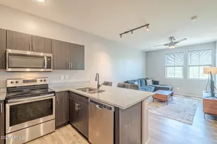 2271 E Hidalgo Ave, Phoenix, AZ 85040 - Photo 10