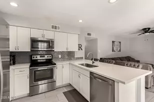 5209 N 61st Dr, Glendale, AZ 85301 - Photo 12