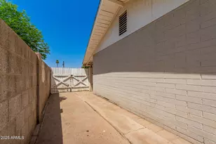 5209 N 61st Dr, Glendale, AZ 85301 - Photo 28