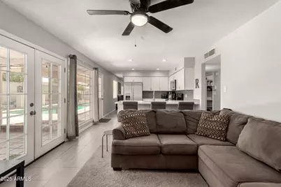 5209 N 61st Drive, Glendale, AZ 85301 - Photo 8