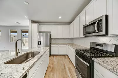 5863 N 193rd Drive, Litchfield Park, AZ 85340 - Photo 10