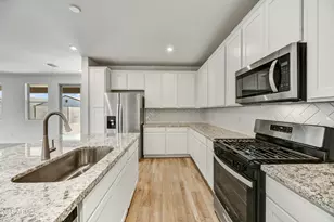 5863 N 193rd Dr, Litchfield Park, AZ 85340 - Photo 10