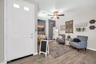 12038 W Davis Ln, Avondale, AZ 85323 - Photo 10