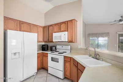 2101 S Meridian Road #403, Apache Junction, AZ 85120 - Photo 10