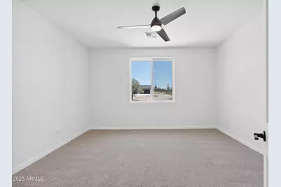 1686 E Creek Canyon Road, Phoenix, AZ 85086 - Photo 20