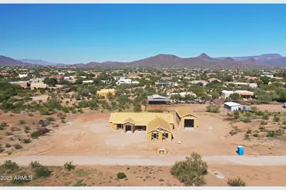 1686 E Creek Canyon Road, Phoenix, AZ 85086 - Photo 24