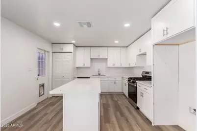 715 E 8th Avenue, Mesa, AZ 85204 - Photo 10