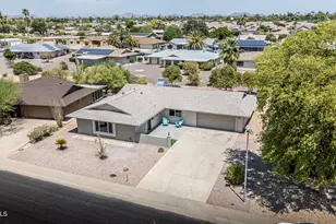 11040 W Oak Ridge Rd, Sun City, AZ 85351 - Photo 1