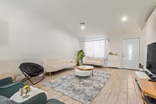 3231 W Tonopah Dr, Phoenix, AZ 85027 - Photo 10