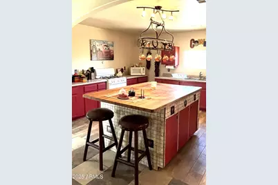 27230 S Coyote Trail, Congress, AZ 85332 - Photo 16