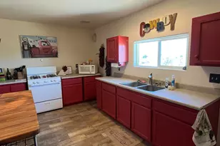 27230 S Coyote Trail, Congress, AZ 85332 - Photo 18