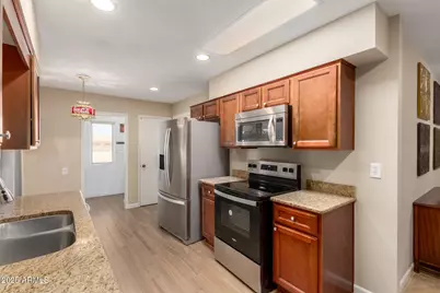 10202 N 105th Drive, Sun City, AZ 85351 - Photo 14