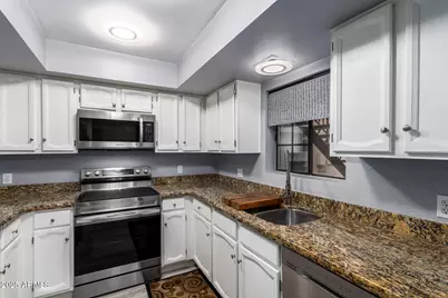 8302 N 21st Drive #L102, Phoenix, AZ 85021 - Photo 6
